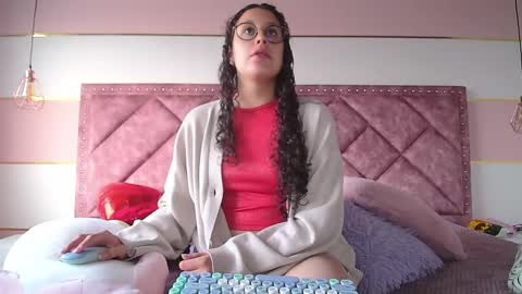 You honey online show from 8, 3, 2025