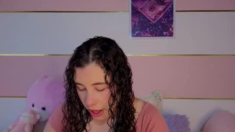 Snapshot of charlote__miller chatting on 6, 1, 2026 You honey online show from 6, 1, 2026