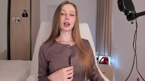 CharlottaWells online show from 23, 11, 2025