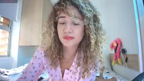 Snapshot of charlotte1117 chatting on 3, 7, 2026 Char 3 online show from 3, 7, 2026