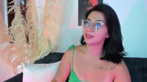 Snapshot of charlotte_2910 chatting on 13, 1, 2025 charlotte online show from 13, 1, 2025
