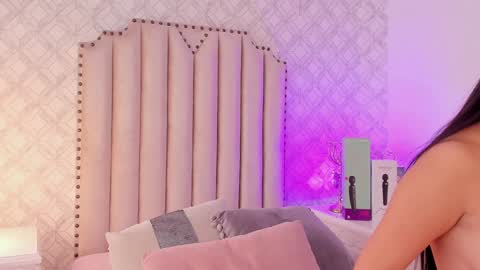 Snapshot of charlotte__08 chatting on 6, 1, 2025   Charlotte  online show from 6, 1, 2025