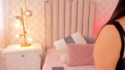 Snapshot of charlotte__08 chatting on 7, 1, 2025   Charlotte  online show from 7, 1, 2025