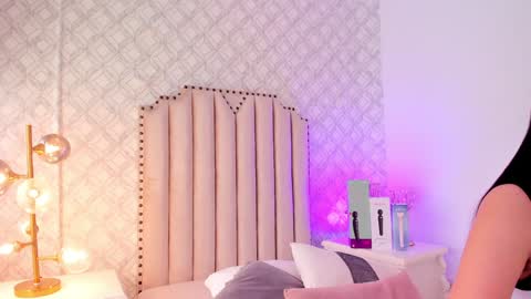 Snapshot of charlotte__08 chatting on 9, 1, 2025   Charlotte  online show from 9, 1, 2025