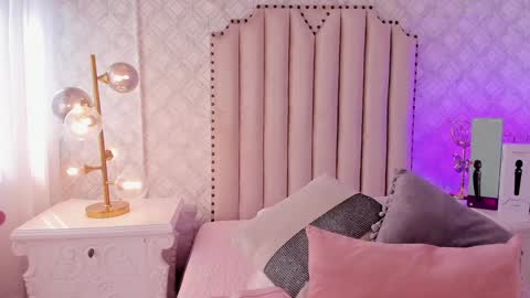 Snapshot of charlotte__08 chatting on 10, 1, 2025   Charlotte  online show from 10, 1, 2025