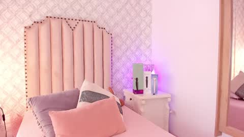 Snapshot of charlotte__08 chatting on 17, 1, 2025   Charlotte  online show from 17, 1, 2025