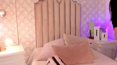 Snapshot of charlotte__08 chatting on 9, 2, 2025   Charlotte  online show from 9, 2, 2025