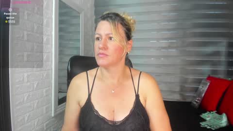Snapshot of charlotte__g chatting on 13, 1, 2025 charlotte online show from 13, 1, 2025