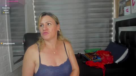 Snapshot of charlotte__g chatting on 14, 1, 2025 charlotte online show from 14, 1, 2025