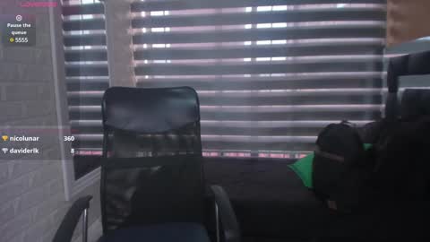 Snapshot of charlotte__g chatting on 3, 2, 2025 charlotte online show from 3, 2, 2025