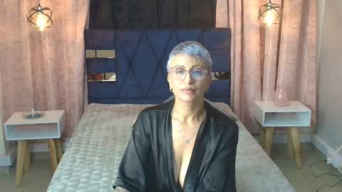 CHARLOTTE GRAY online show from 5, 12, 2025