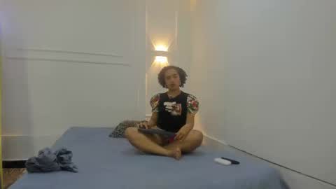 Snapshot of charlotte_dante212 chatting on 7, 3, 2026 charlottte y dante online show from 7, 3, 2026