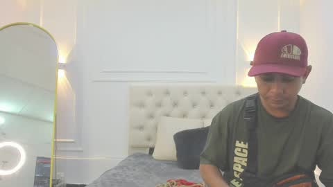 Snapshot of charlotte_dante212 chatting on 5, 4, 2026 charlottte y dante online show from 5, 4, 2026