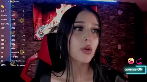 Charlotte  online show from 13, 4, 2026