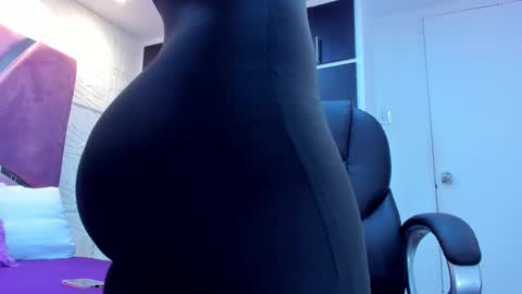 Charlotte Icee online show from 10, 10, 2025