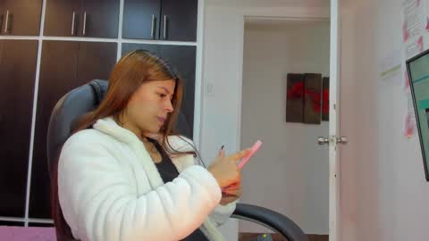 Charlotte Icee online show from 16, 11, 2025