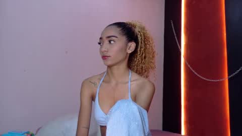 Snapshot of charlotte_love10 chatting on 16, 1, 2026 CHARLOTTE online show from 16, 1, 2026