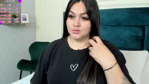 Snapshot of charlotte_mayers chatting on 12, 3, 2025 Charlotte Mayers online show from 12, 3, 2025