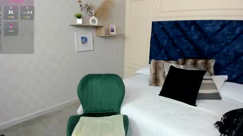 Snapshot of charlotte_mayers chatting on 4, 10, 2025 Charlotte Mayers online show from 4, 10, 2025