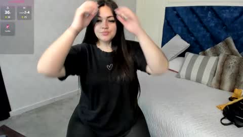 Snapshot of charlotte_mayers chatting on 27, 10, 2025 Charlotte Mayers online show from 27, 10, 2025