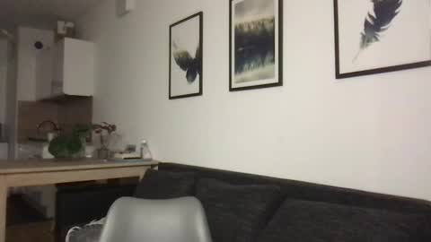 Charlotte Roche online show from 15, 1, 2025