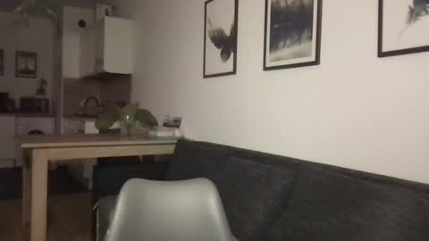 Charlotte Roche online show from 22, 1, 2025