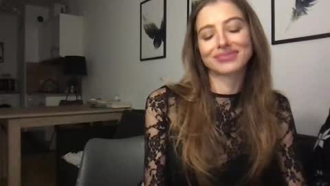 Charlotte Roche online show from 11, 2, 2025