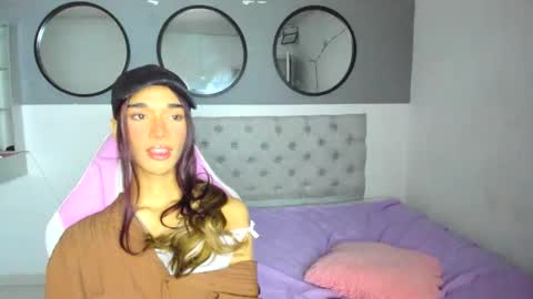 Snapshot of charlotte_skiinny chatting on 27, 11, 2025 charlotte skiinny online show from 27, 11, 2025