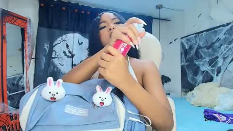 charlotte_walker1 online show from 27, 10, 2025