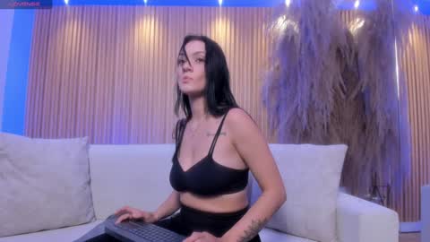 Snapshot of charlotte_whitee1 chatting on 28, 12, 2024 Charlotte  Everyday From 0700 to 1300 Col Time online show from 28, 12, 2024