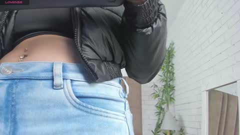 Snapshot of charlotte_whitee1 chatting on 10, 1, 2025 Charlotte  Everyday From 0700 to 1300 Col Time online show from 10, 1, 2025