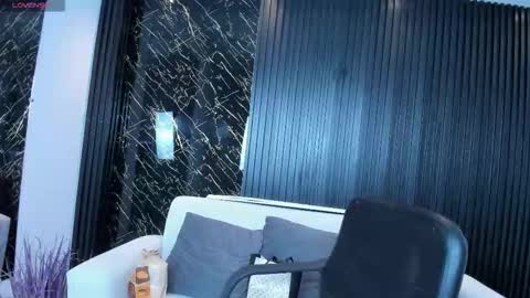Snapshot of charlotte_whitee1 chatting on 7, 10, 2025 Charlotte  Everyday From 0700 to 1300 Col Time online show from 7, 10, 2025