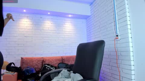 Snapshot of charlotte_whitee1 chatting on 9, 10, 2025 Charlotte  Everyday From 0700 to 1300 Col Time online show from 9, 10, 2025