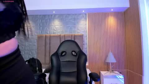 Snapshot of charlotte_whitee1 chatting on 4, 6, 2026 Charlotte Everyday From 0700 to 1300 Col Time online show from 4, 6, 2026