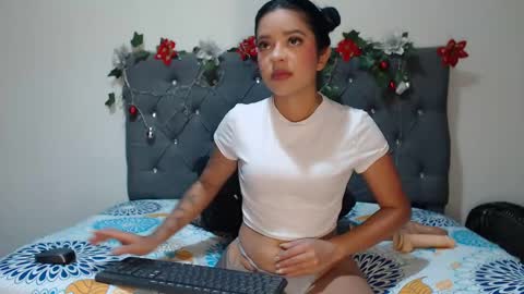 charlottee07 online show from 1, 2, 2025