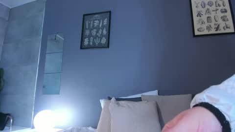 charlottee_love_ online show from 29, 4, 2026