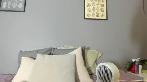 charlottee_love_ online show from 9, 5, 2026