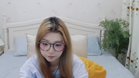 Snapshot of charlottelin chatting on 20, 9, 2025 Charlotte online show from 20, 9, 2025