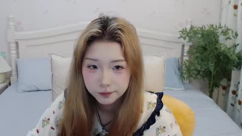 Snapshot of charlottelin chatting on 24, 9, 2025 Charlotte online show from 24, 9, 2025