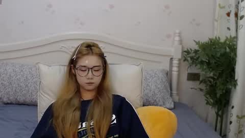 Snapshot of charlottelin chatting on 19, 10, 2025 Charlotte online show from 19, 10, 2025