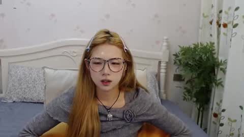 Snapshot of charlottelin chatting on 20, 10, 2025 Charlotte online show from 20, 10, 2025