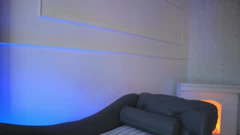 Lauren Rus online show from 8, 11, 2025