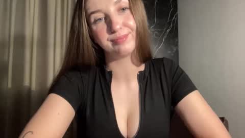 Snapshot of charlottexgold chatting on 12, 3, 2026 CharlotteXGold online show from 12, 3, 2026