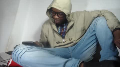 charly_vergonti_ online show from 23, 11, 2025