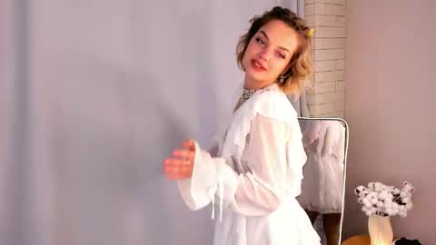 Snapshot of charmaineterrill chatting on 1, 10, 2025 Maya online show from 1, 10, 2025