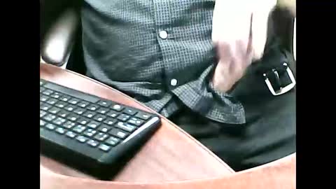 Snapshot of charmeur2672 chatting on 13, 11, 2025 charmeur2672 online show from 13, 11, 2025