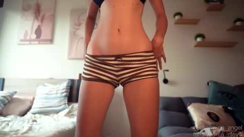 Snapshot of charming_angel_ chatting on 12, 11, 2025 Marseline Chaturbelle online show from 12, 11, 2025