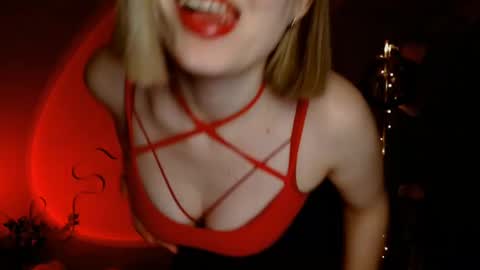 Michelle  online show from 16, 12, 2024