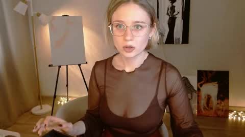 Snapshot of charming_beauty chatting on 18, 9, 2025 Michelle  online show from 18, 9, 2025