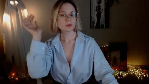 Snapshot of charming_beauty chatting on 27, 10, 2025 Michelle  online show from 27, 10, 2025